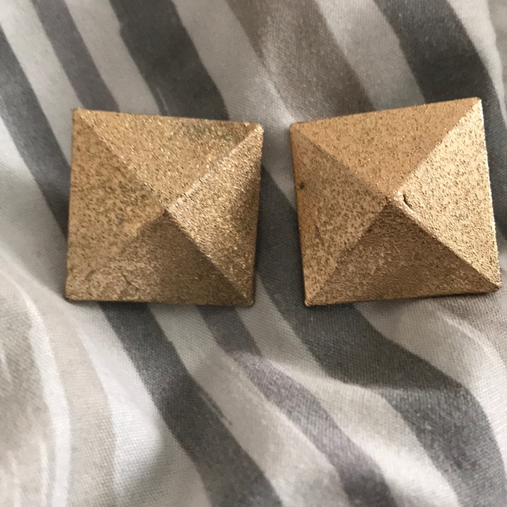 Big square earrings